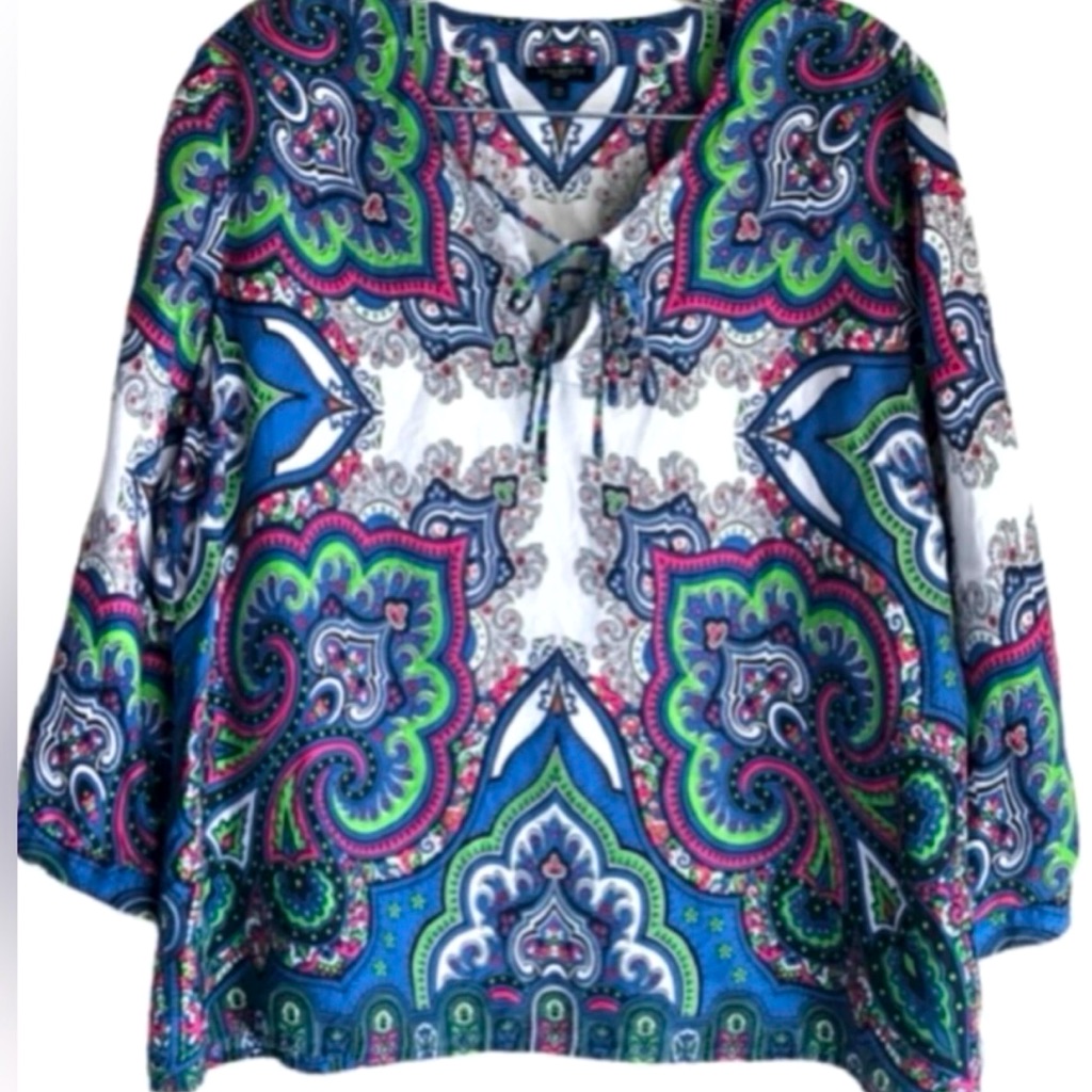 ***Talbots Size 10 V-Neck 3/4 Sleeve Floral Blue & Green Paisley Silk Blouse